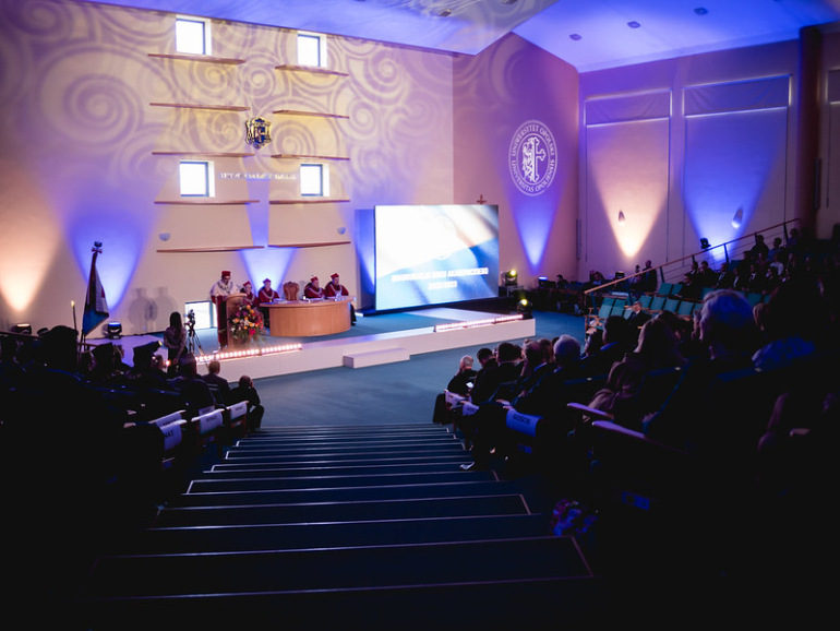 Zdjęcie nagłówkowe otwierające podstronę: Uroczysta inauguracja roku akademickiego 2023/2024